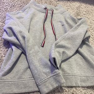 tommy hilfiger turtleneck sweatshirt